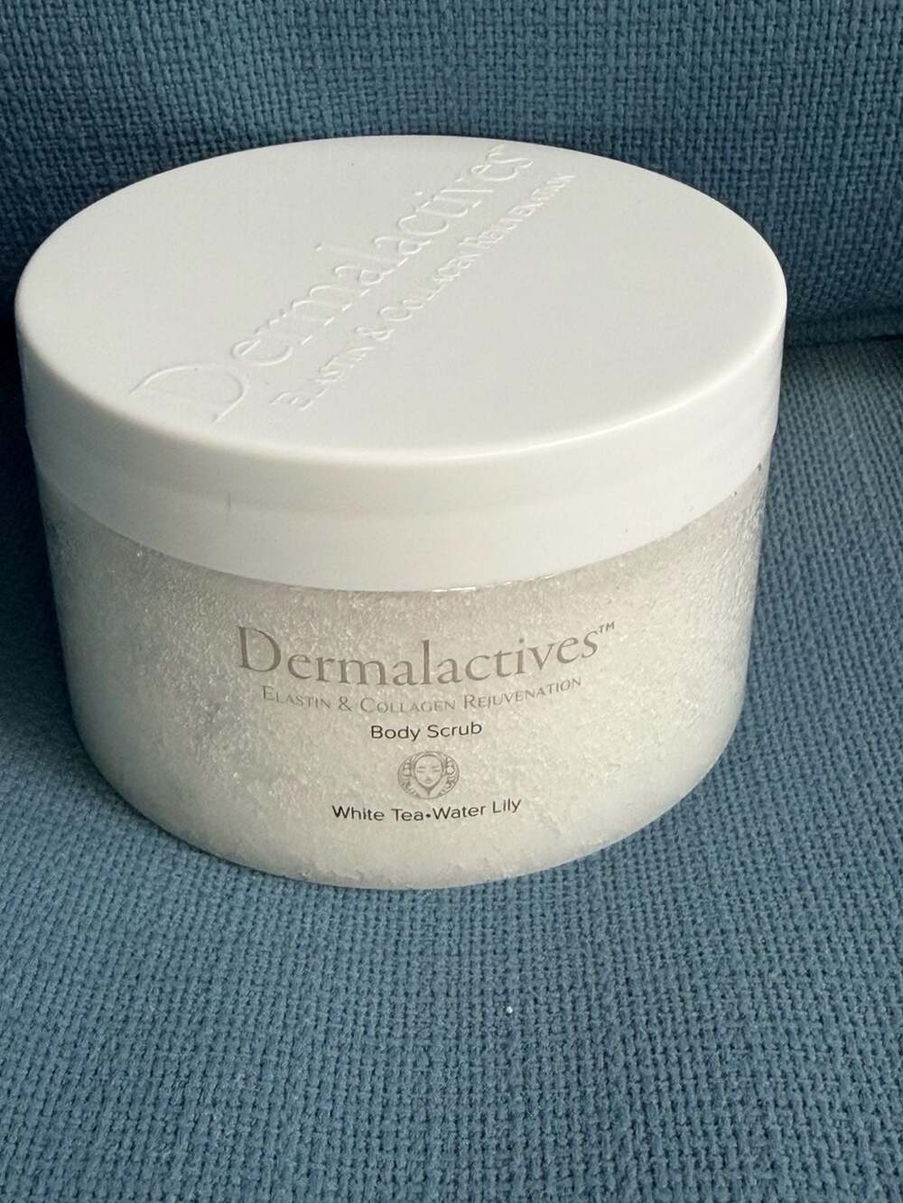 Dermalactives Body Scrub 14oz White Tea Water Lily